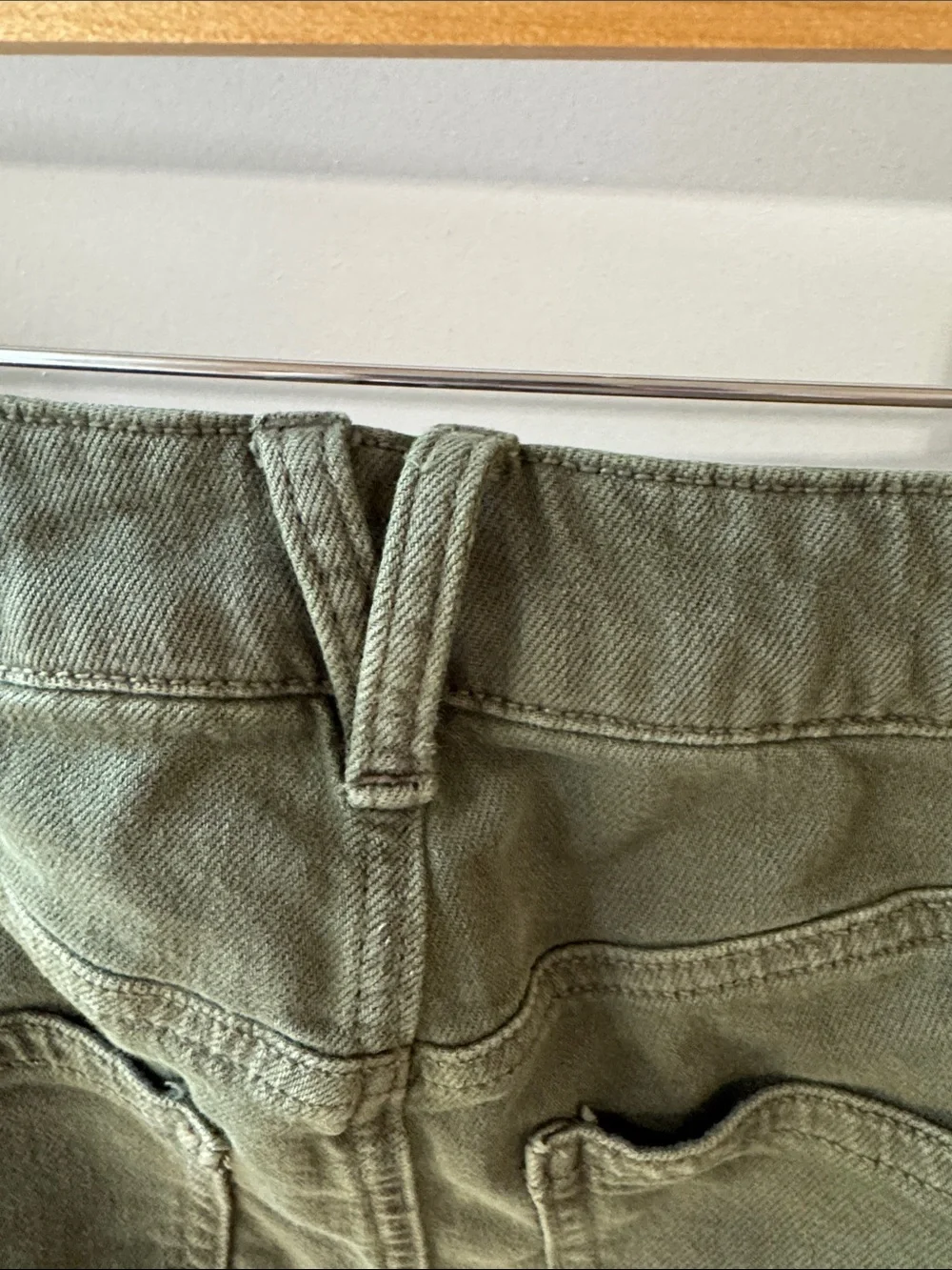 American Eagle Low Rise Baggy Wide Leg Olive Jeans 26x30